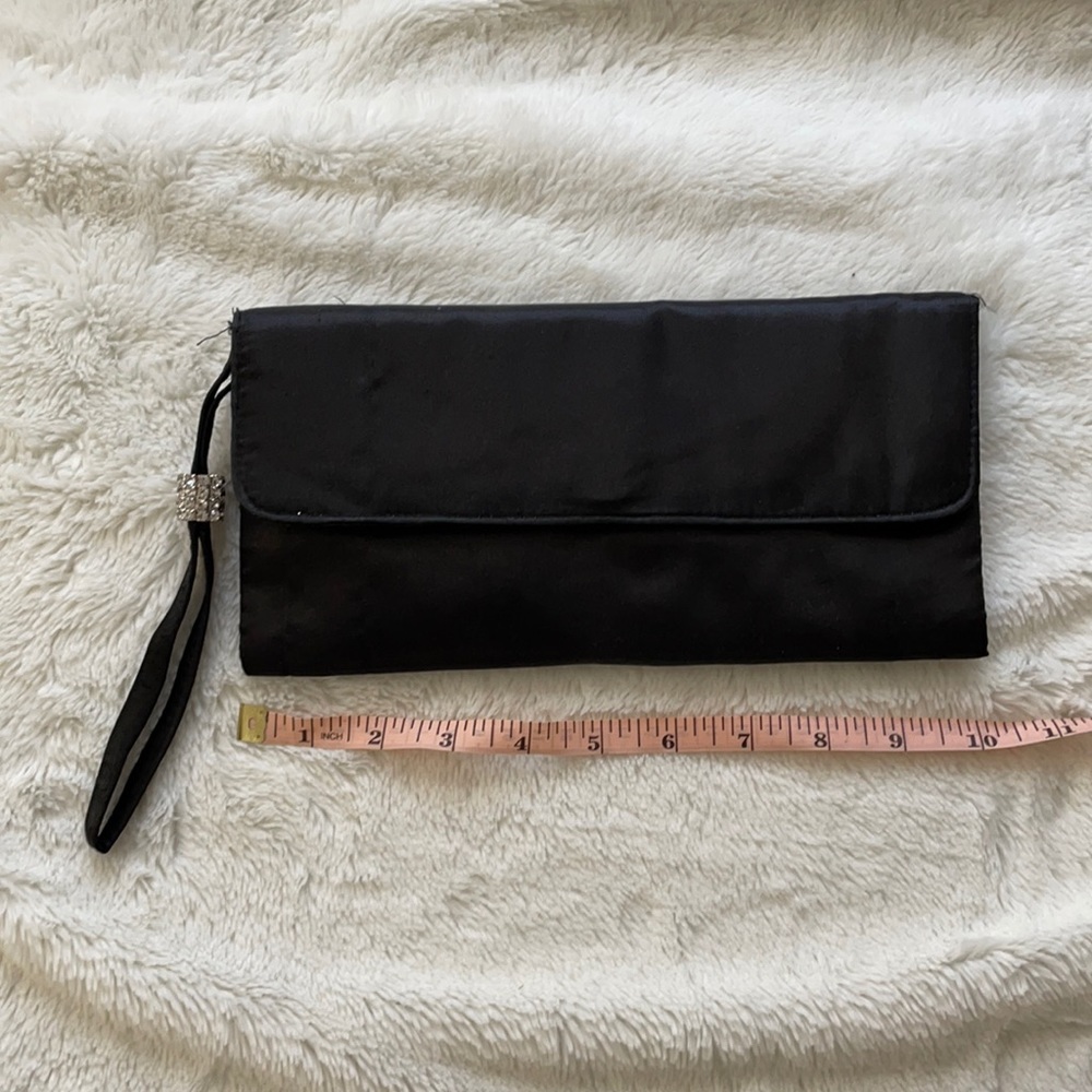 Black Hand clutch